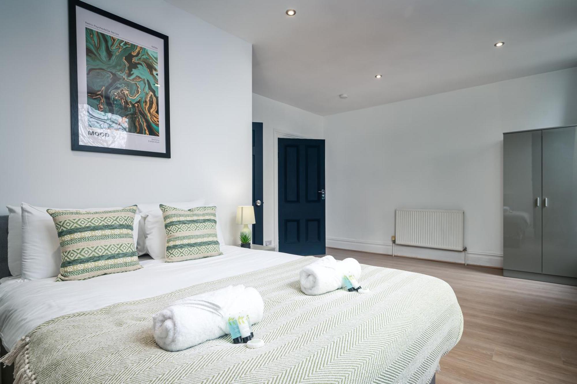Anfield House - Retreat 7 Bedroom * Liverpool